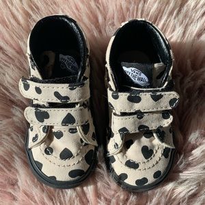 4.5 (toddler size )Vans